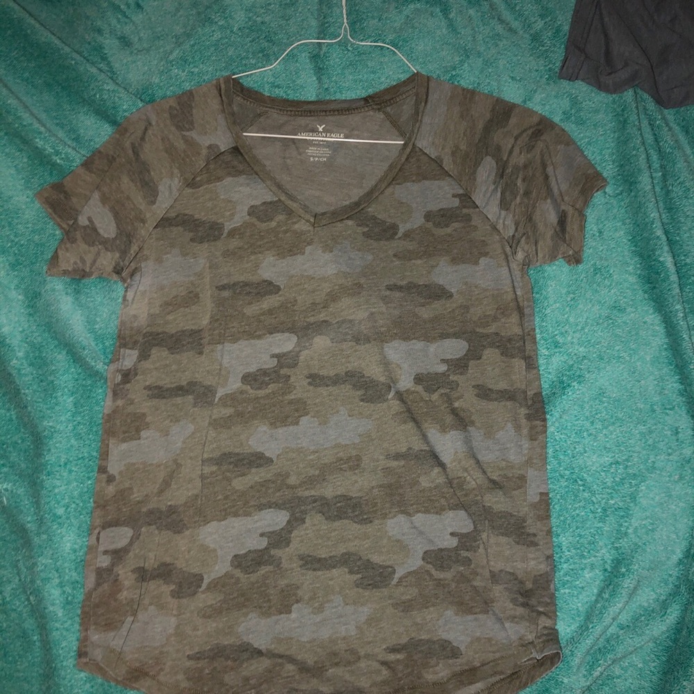 american eagle soft and sexy tee v neck in camo